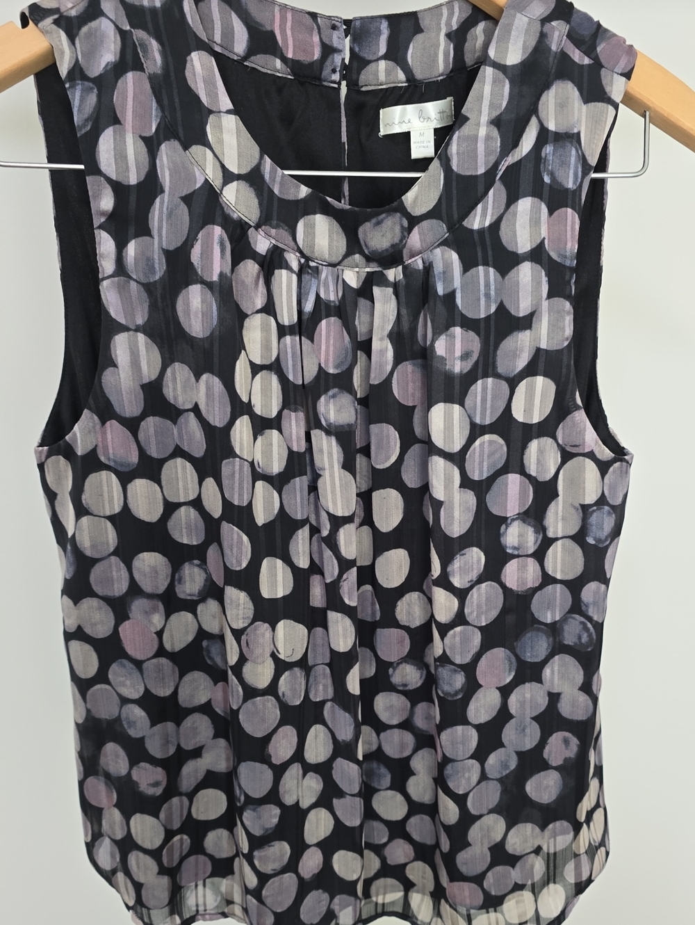 NINE BRITTO Black Sleeveless Camisole with Gray and Dusty Pink Circles
